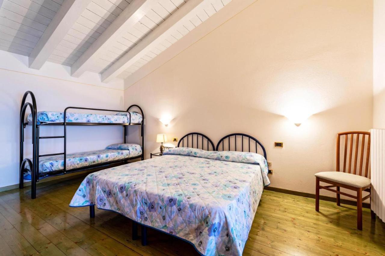 Casa Vacanze Baccolo Polpenazze del Garda Eksteriør billede