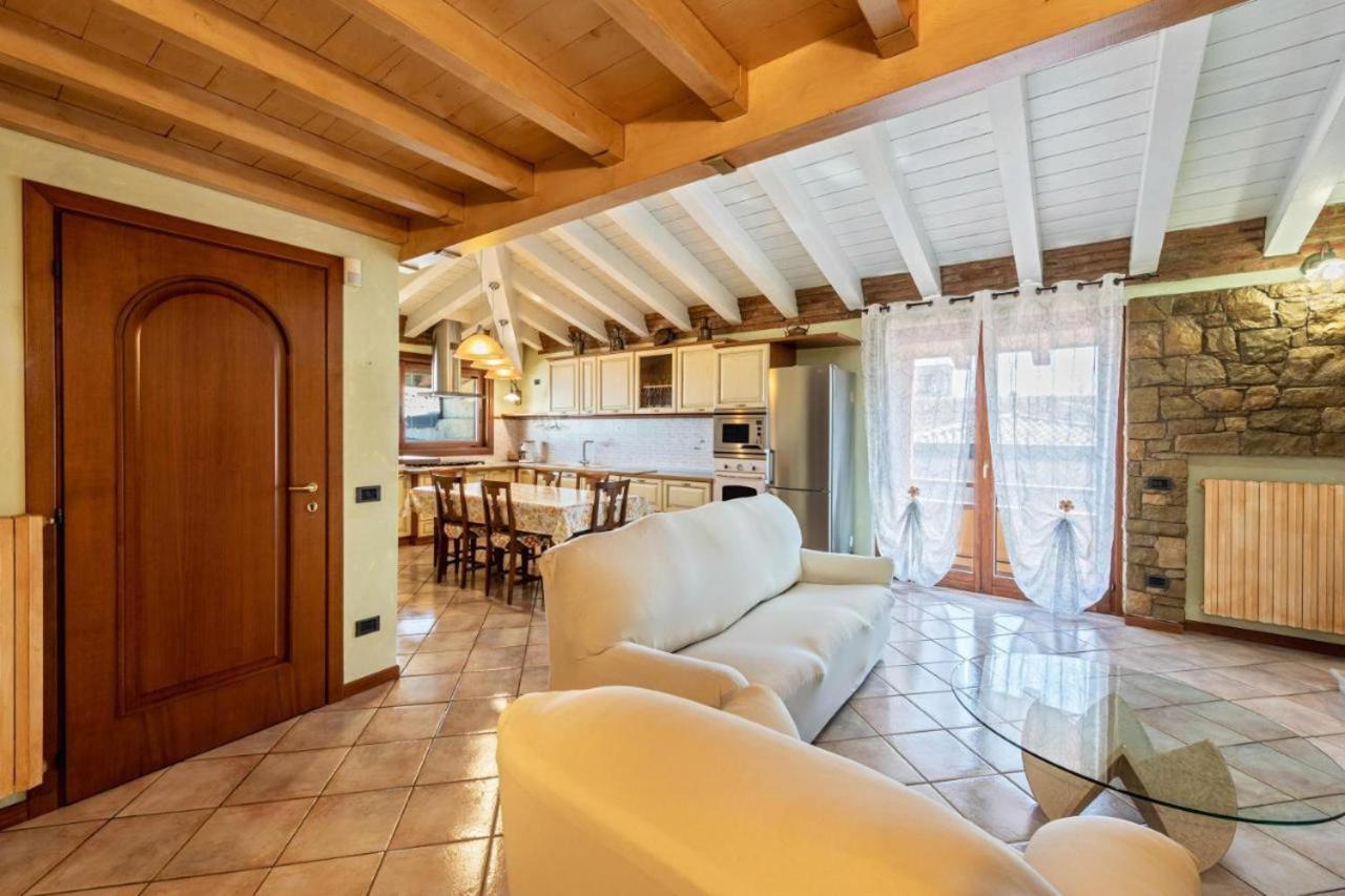 Casa Vacanze Baccolo Polpenazze del Garda Eksteriør billede